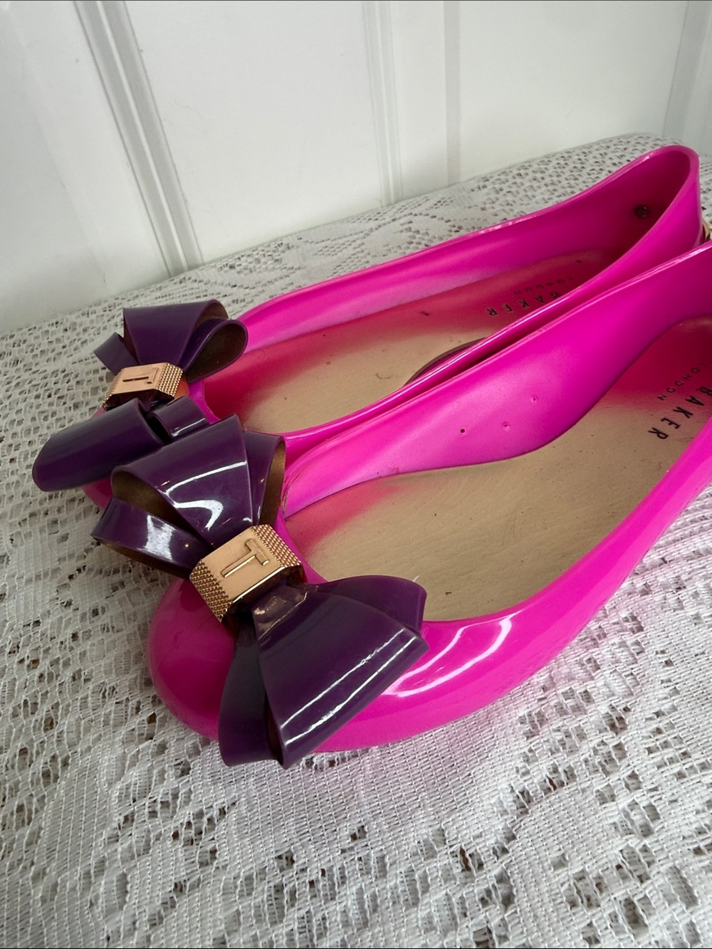Ted Baker Hot Pink Ballet Flats with Purple Bow Accent size 6.5 (37) - Picture 4 of 6